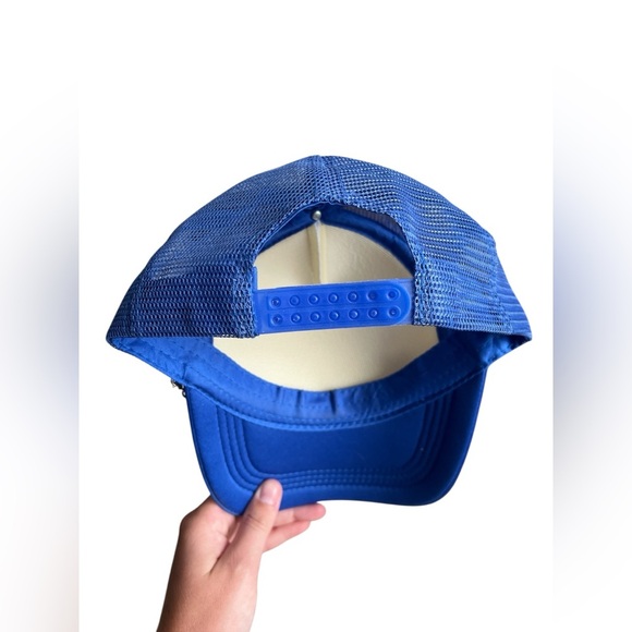 Blue snap back custom trucker hat - Picture 3 of 3
